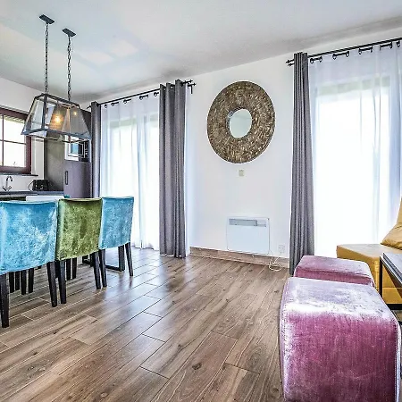 Three-bedroom Holiday In Linstow